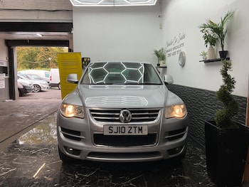 Used Volkswagen Touareg 2010 for sale - 76099279: Photo 2