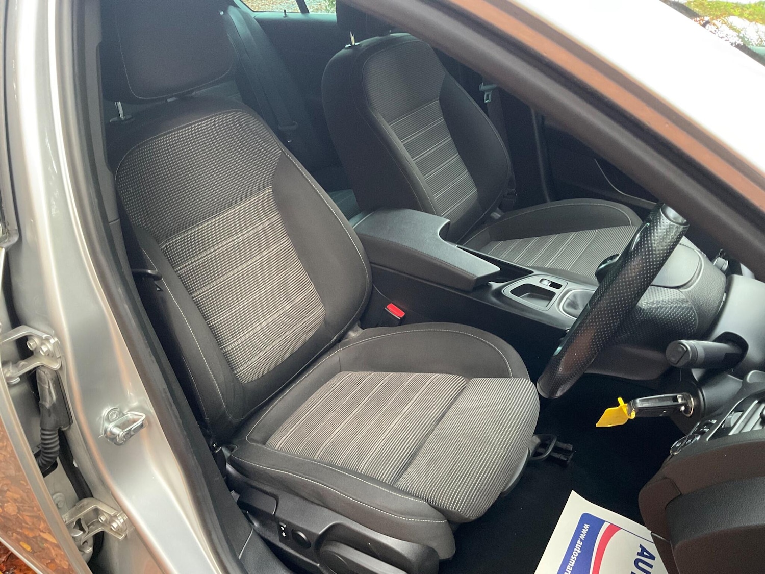 Used Vauxhall Insignia 2015 for sale - 76388532: Photo 12