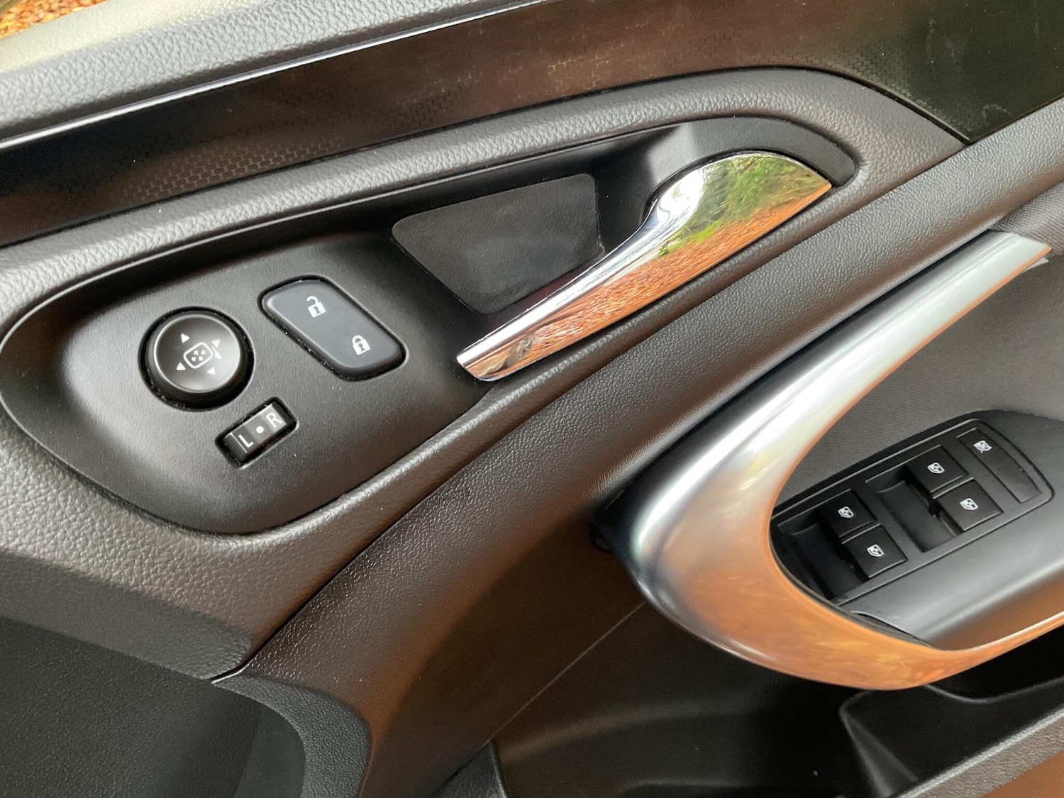 Used Vauxhall Insignia 2015 for sale - 76388532: Photo 23