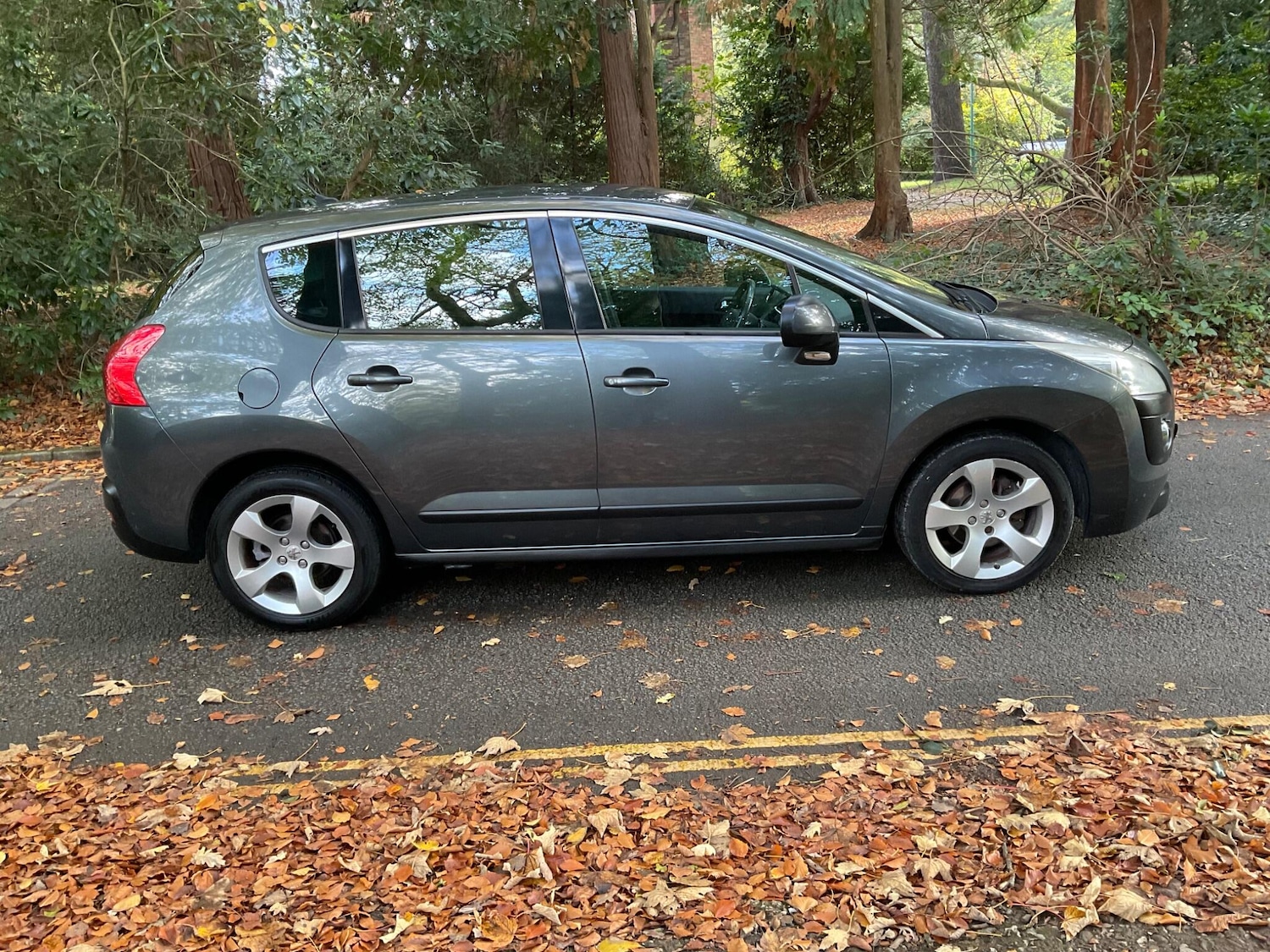 Used Peugeot 3008 2011 for sale - 76398817: Photo 9