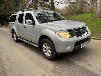 Used Nissan Navara 2013 for sale - 77684400: Photo