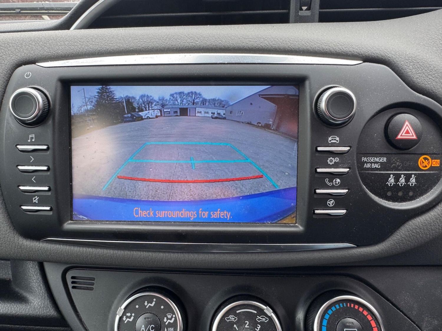 Used Toyota Yaris 2018 for sale - 77994138: Photo 15