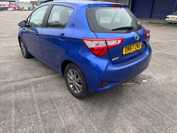 Used Toyota Yaris 2018 for sale - 77994138: Photo