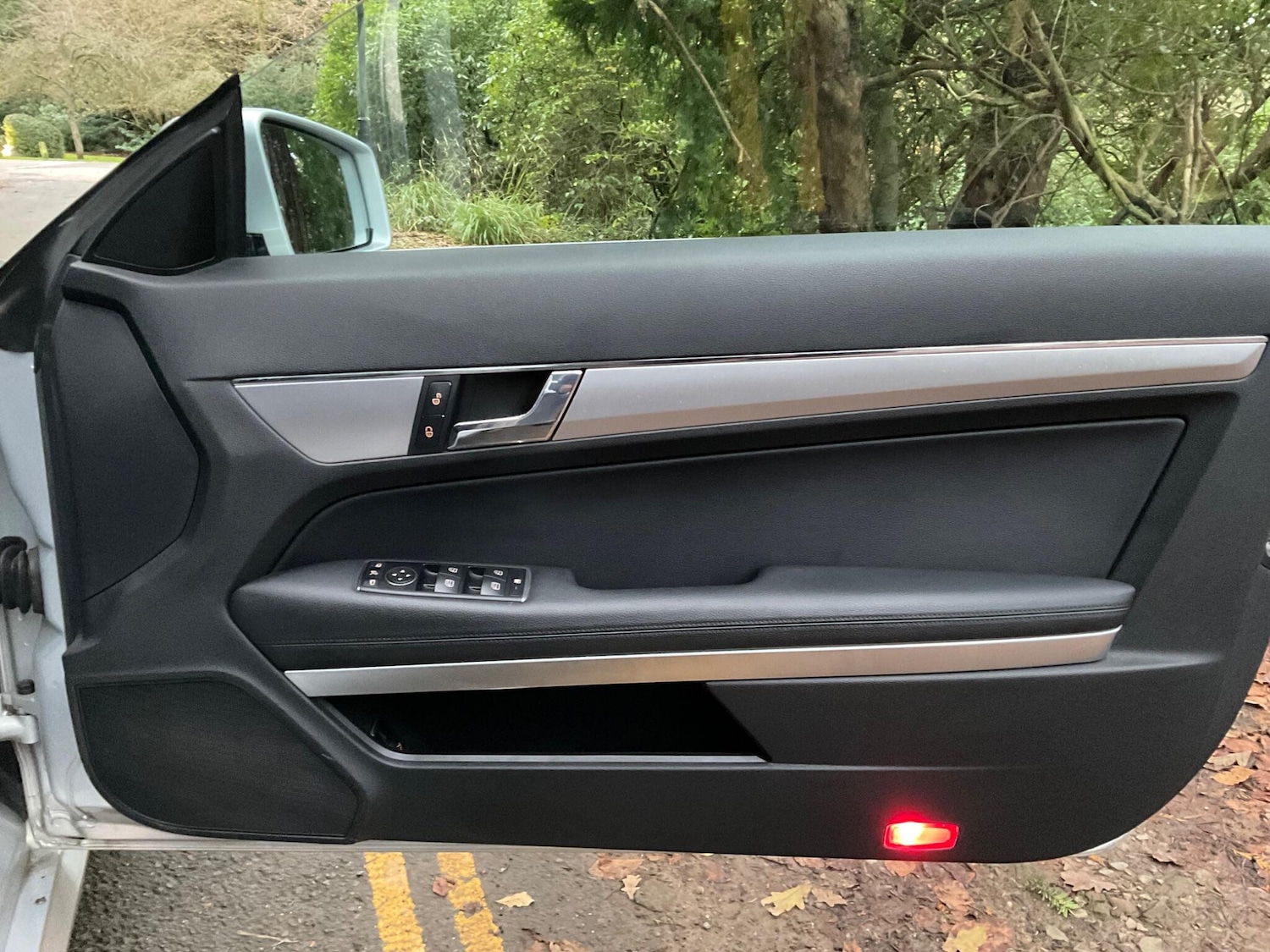 Used Mercedes-Benz E Class 2011 for sale - 77523966: Photo 22