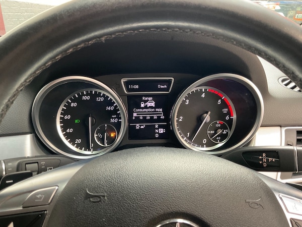 Used Mercedes-Benz M-Class 2012 for sale - 67916495: Photo 6