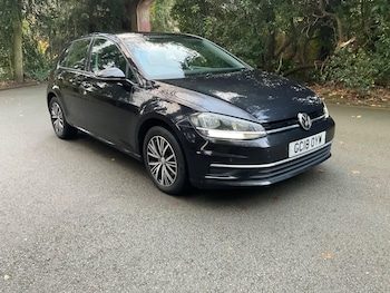 Used Volkswagen Golf 2018 for sale - 76667523: Photo