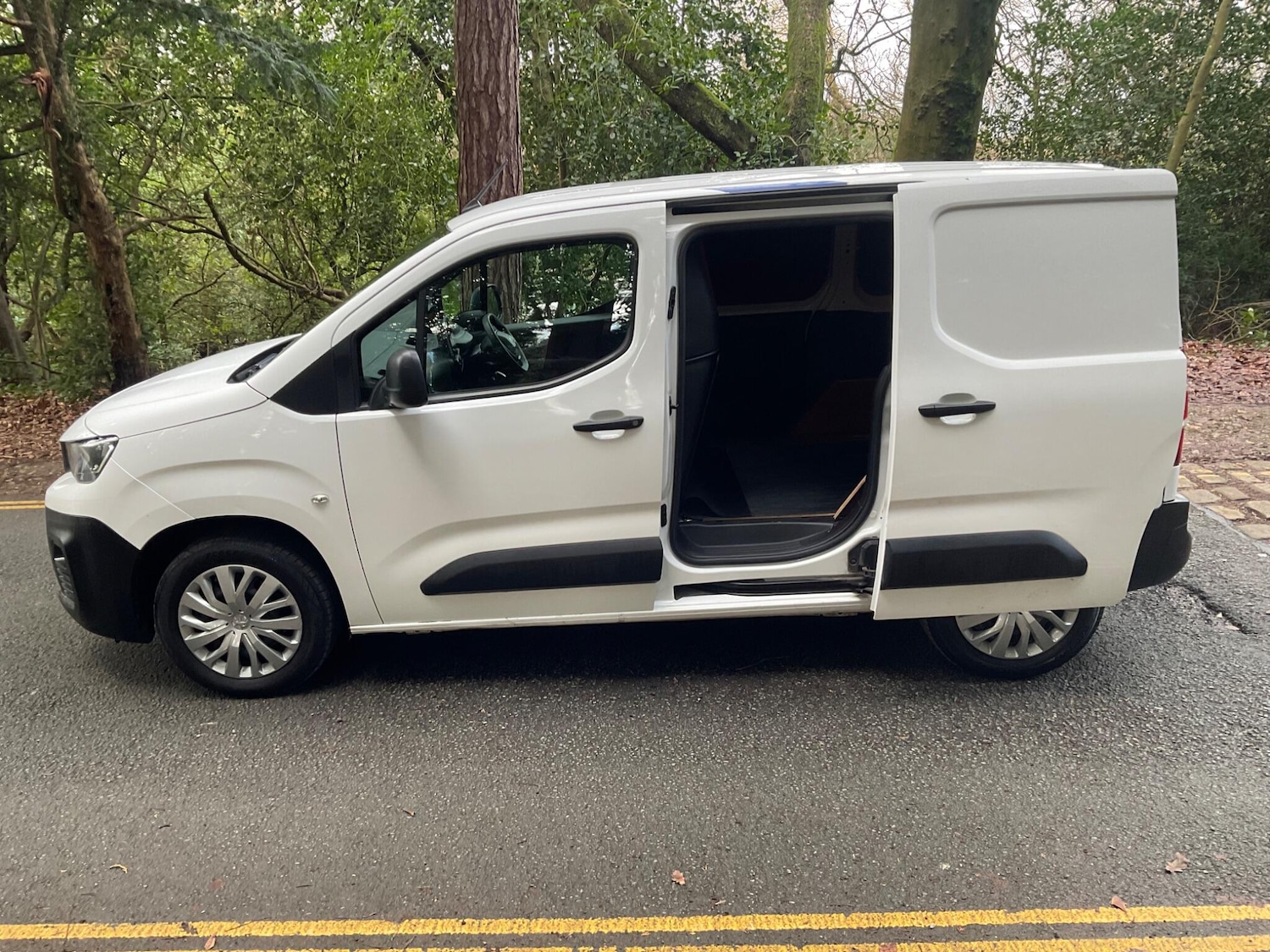 Used Peugeot Partner 2021 for sale - 77305147: Photo 11