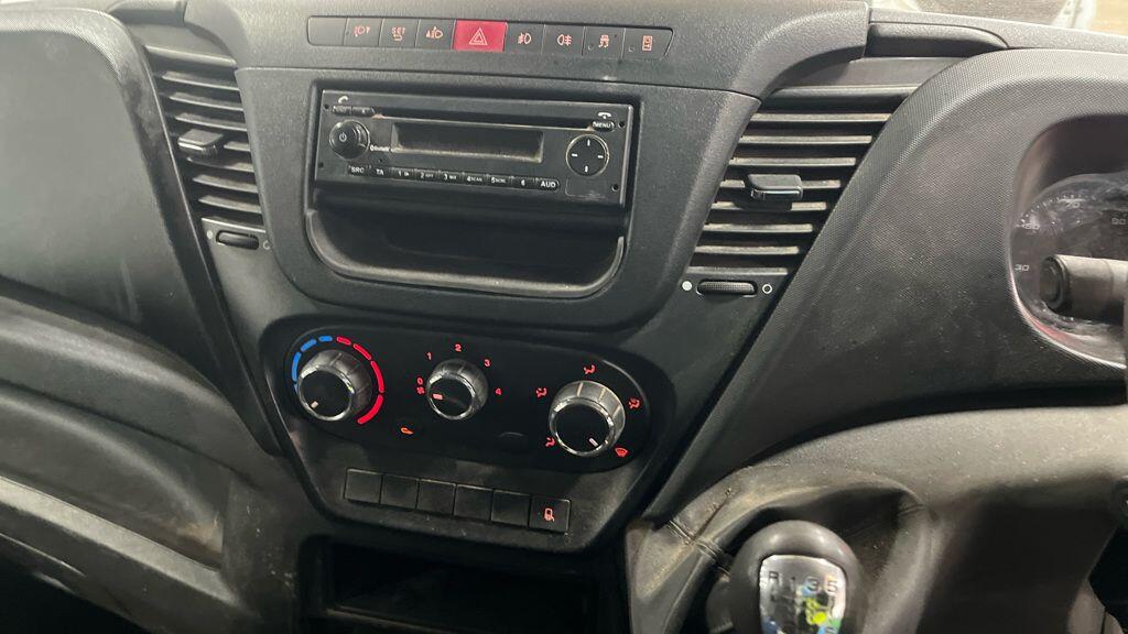 Used Iveco Daily 2015 for sale - 78185732: Photo 17