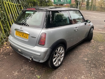 Used MINI Hatch 2003 for sale - 77376027: Photo