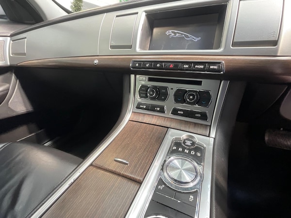 Used Jaguar XF 2011 for sale - 74888811: Photo 15