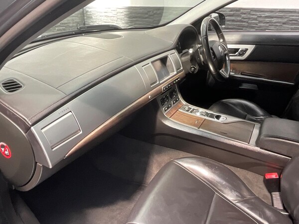 Used Jaguar XF 2011 for sale - 74888811: Photo 25
