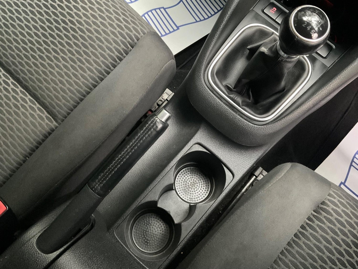 Used Volkswagen Golf 2010 for sale - 77066907: Photo 28