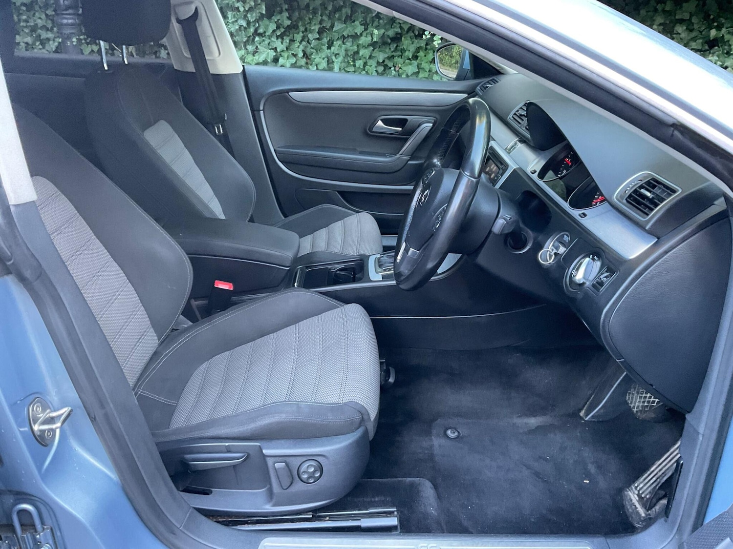 Used Volkswagen CC 2013 for sale - 76667424: Photo 11