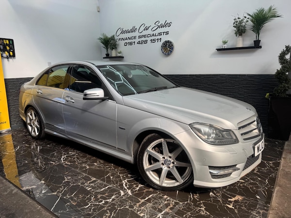 Used Mercedes-Benz C-Class 2012 for sale - 74255929: Photo 2