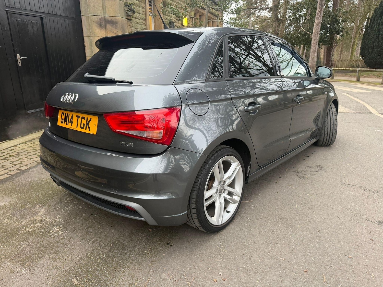 Used Audi A1 2014 for sale - 77575025: Photo 2