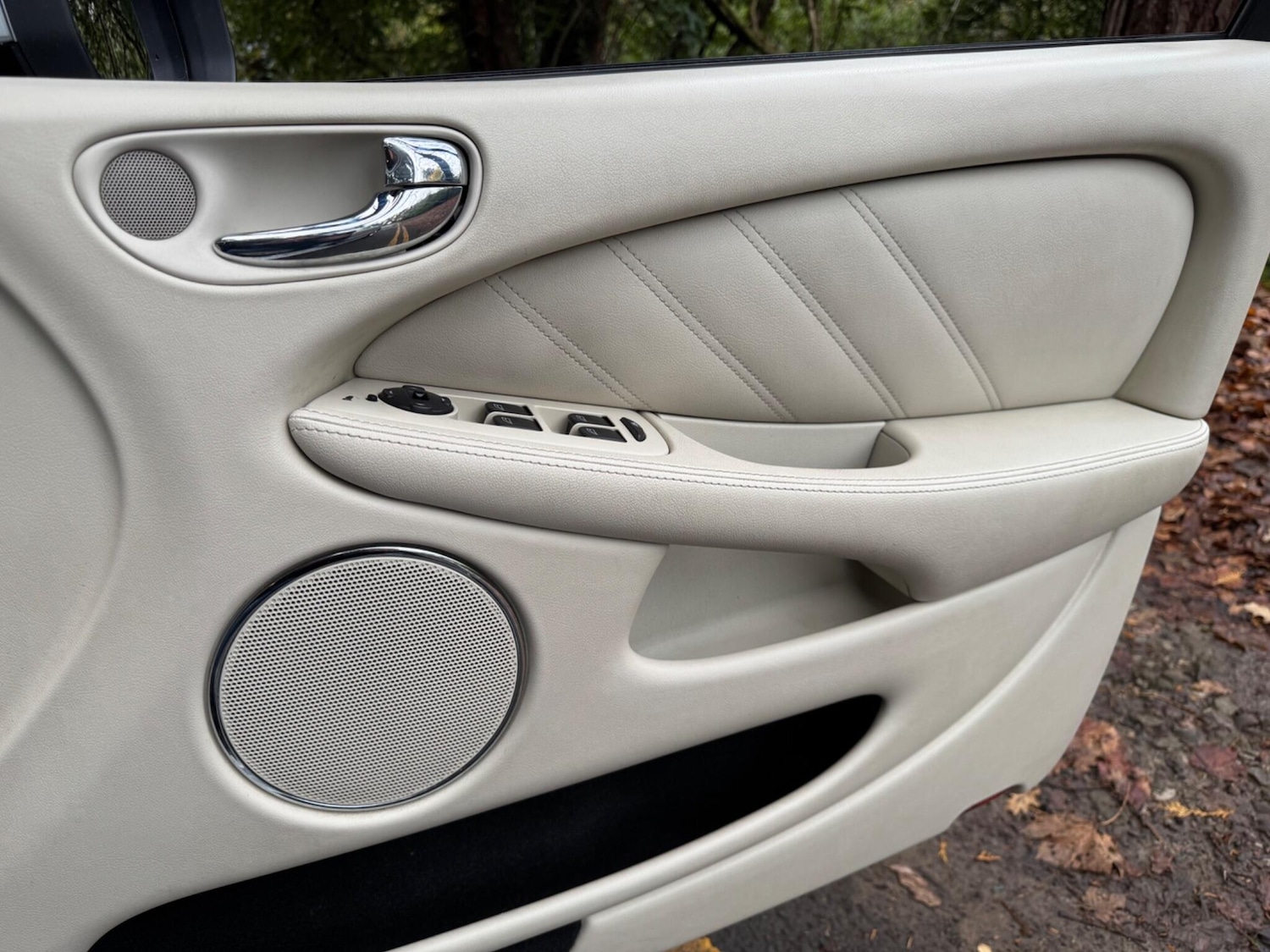 Used Jaguar X-Type 2009 for sale - 76667339: Photo 29