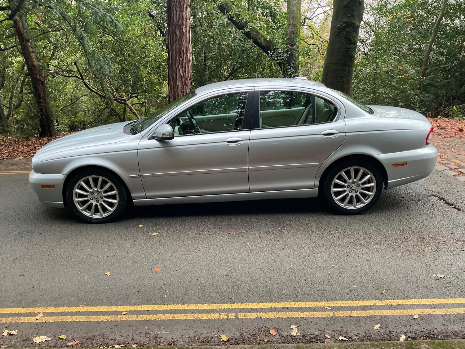 Used Jaguar X-Type 2009 for sale - 76667339: Photo 6
