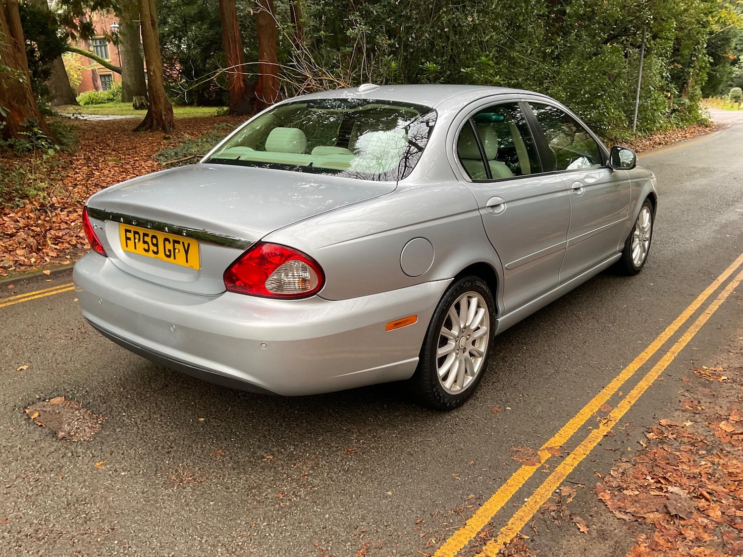 Used Jaguar X-Type 2009 for sale - 76667339: Photo 9