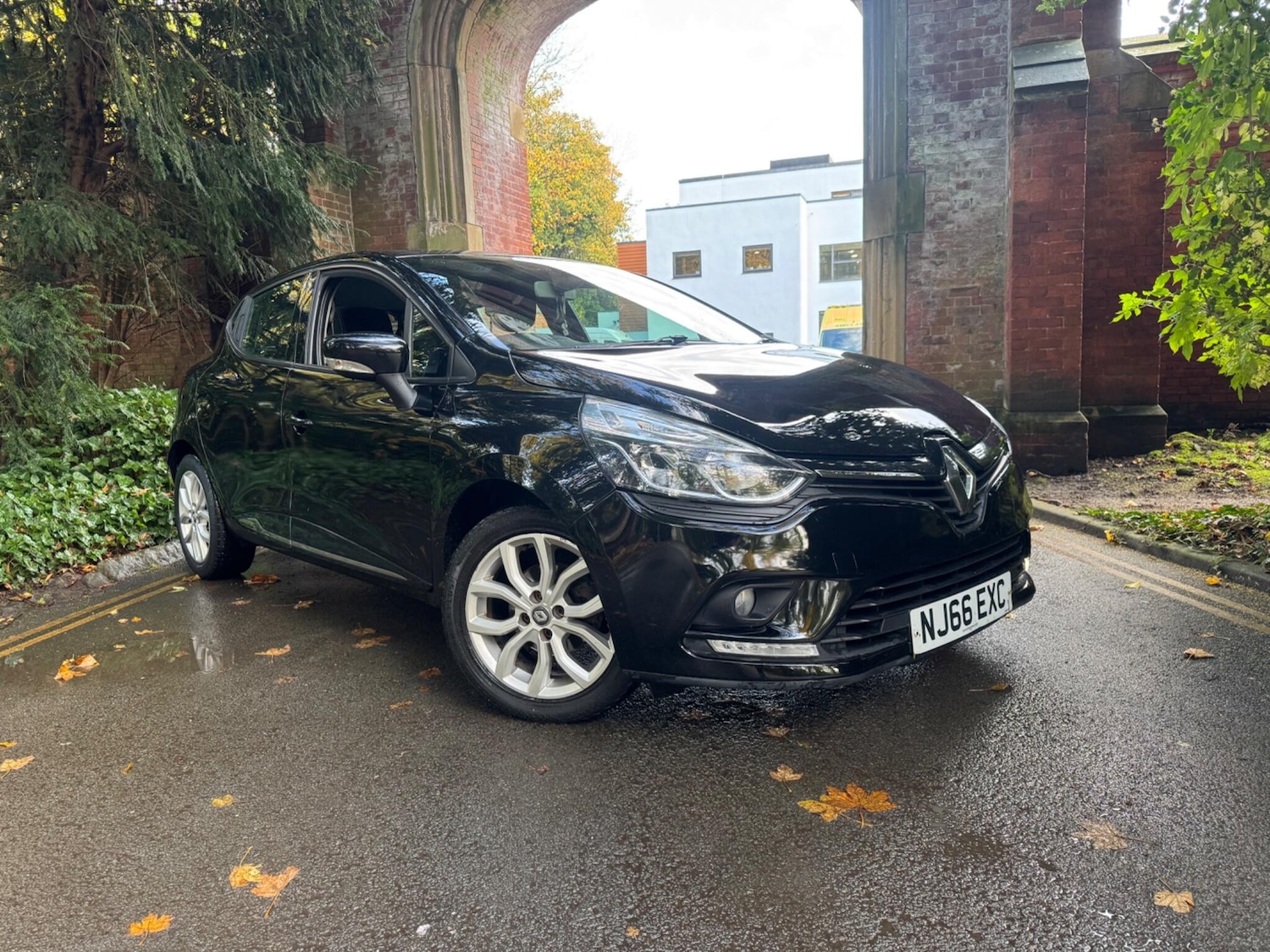 Used Renault Clio 2016 for sale - 76440833: Photo 1