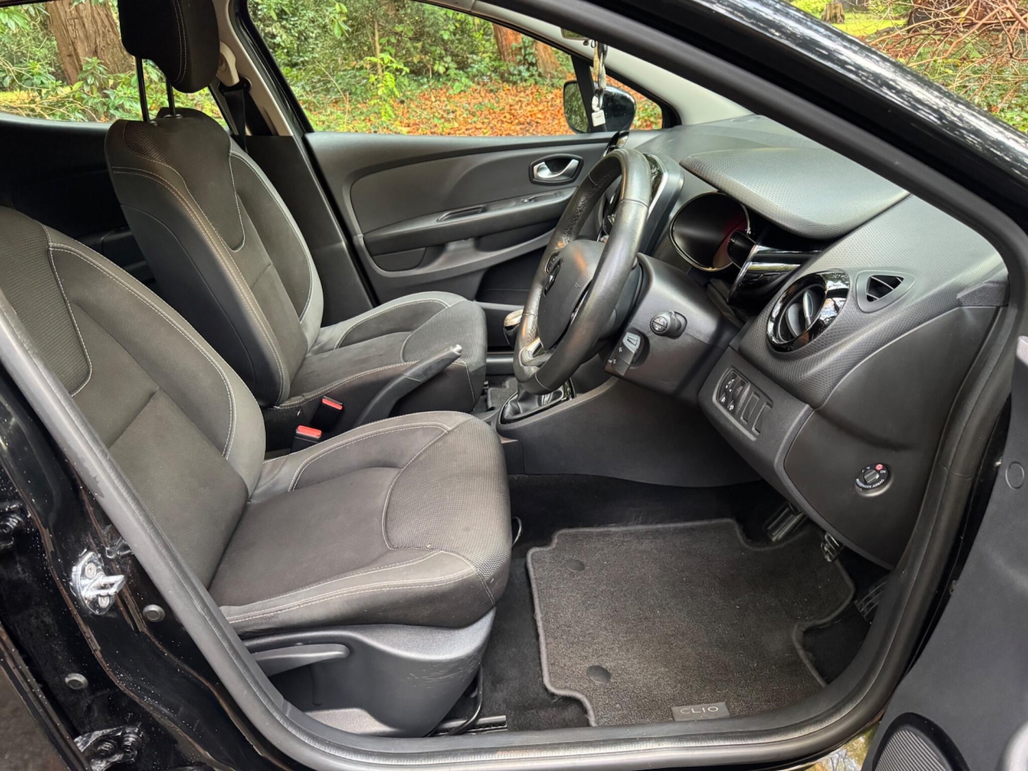 Used Renault Clio 2016 for sale - 76440833: Photo 10