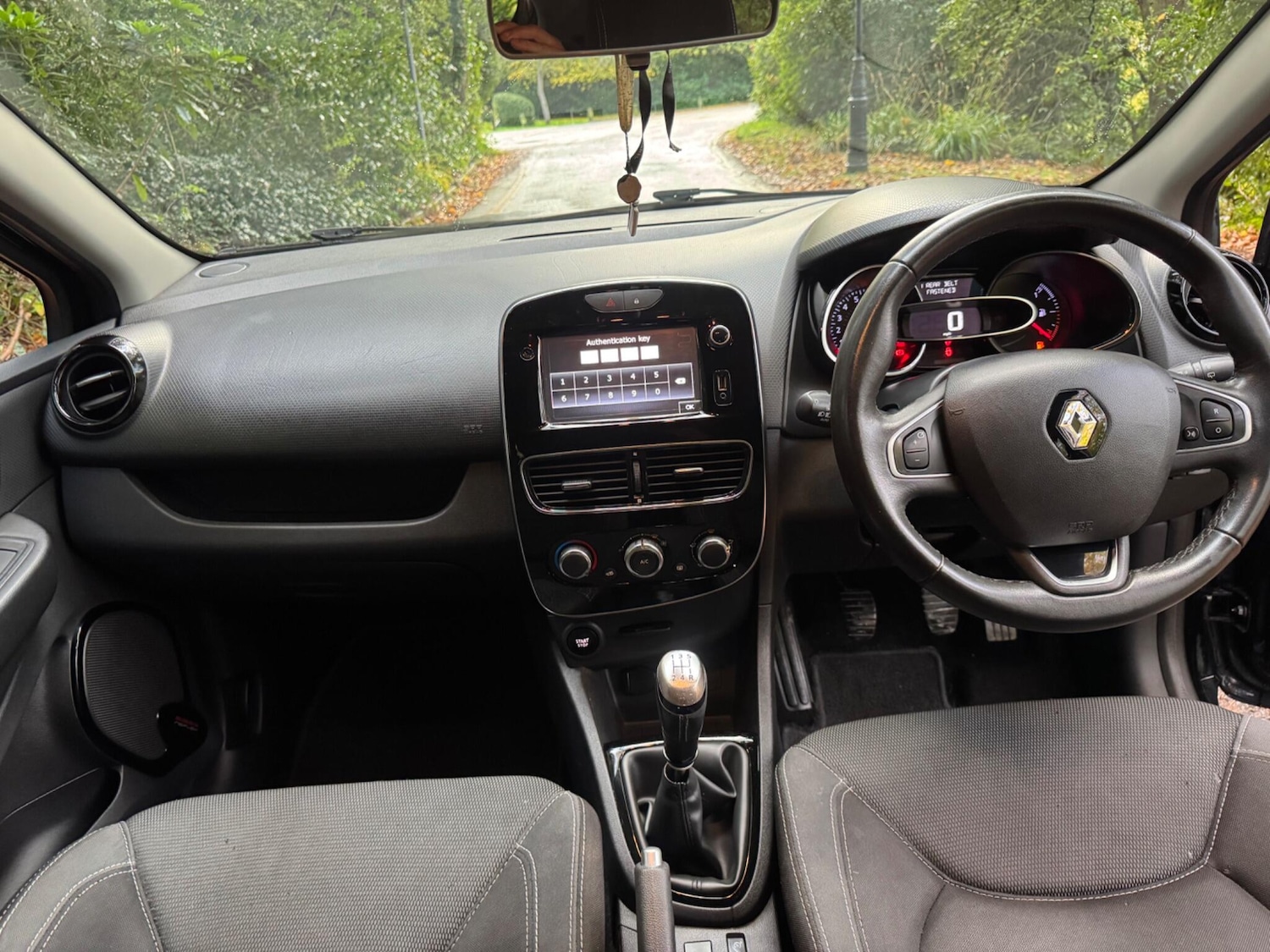 Used Renault Clio 2016 for sale - 76440833: Photo 16