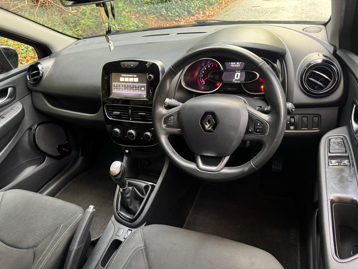 Used Renault Clio 2016 for sale - 76440833: Photo 20