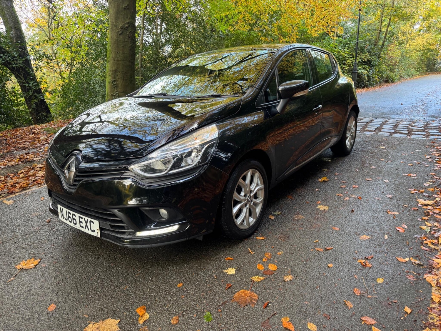 Used Renault Clio 2016 for sale - 76440833: Photo 3