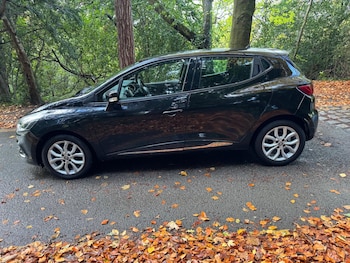 Used Renault Clio 2016 for sale - 76440833: Photo