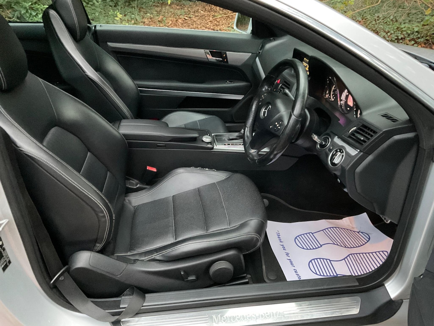 Used Mercedes-Benz E Class 2011 for sale - 76839370: Photo 17