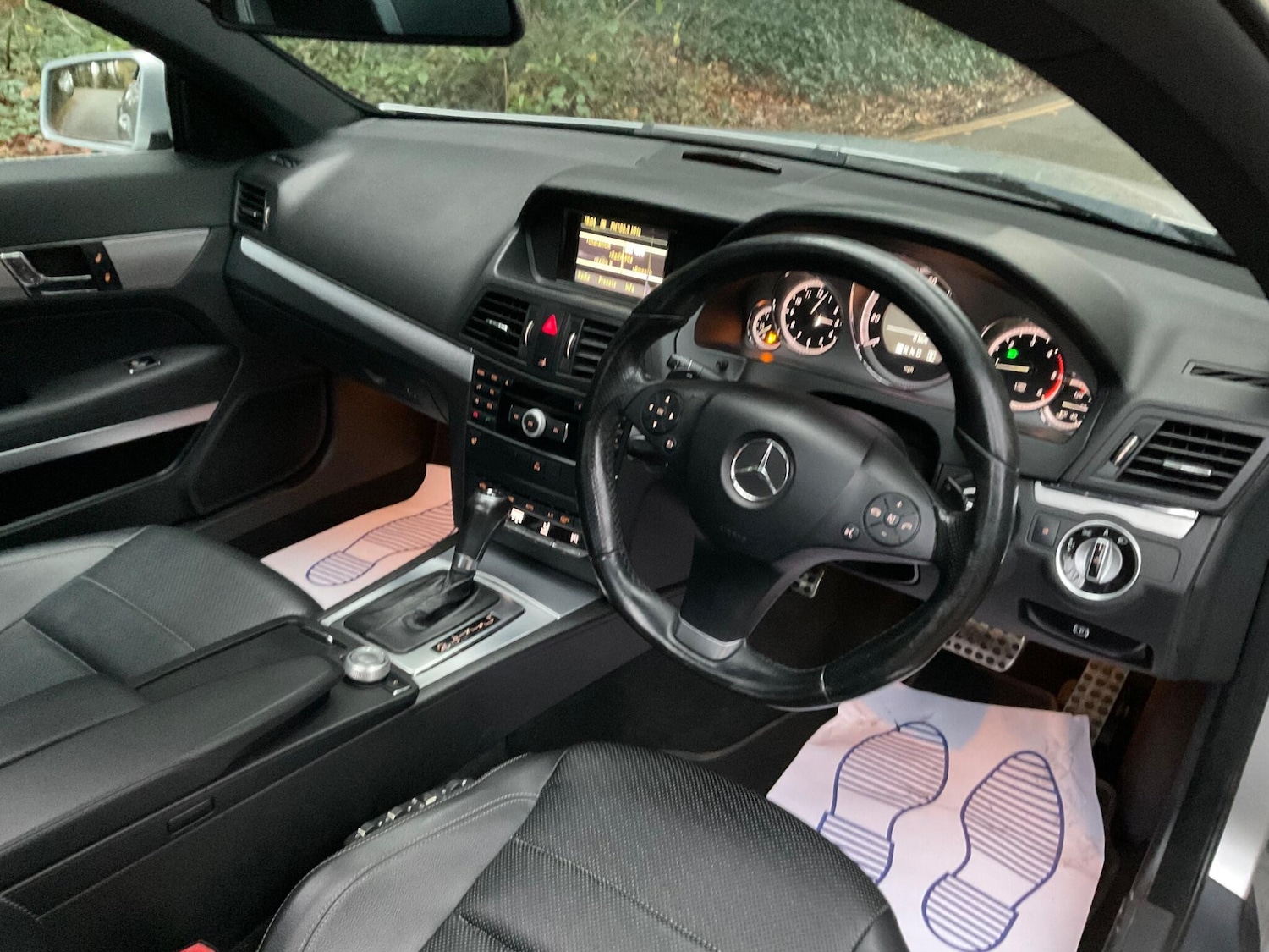 Used Mercedes-Benz E Class 2011 for sale - 76839370: Photo 18