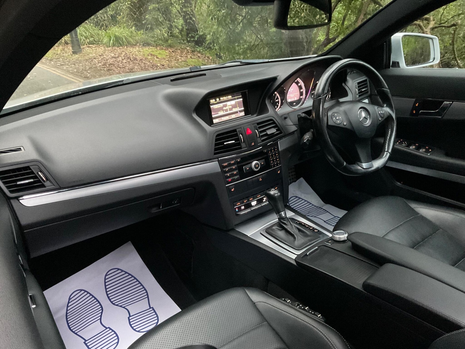 Used Mercedes-Benz E Class 2011 for sale - 76839370: Photo 27