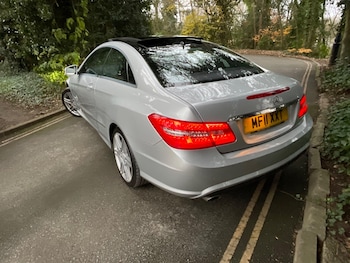 Used Mercedes-Benz E Class 2011 for sale - 76839370: Photo