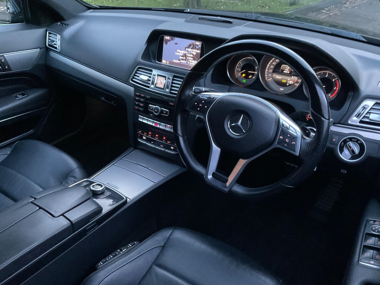 Used Mercedes-Benz E Class 2013 for sale - 76802209: Photo 13