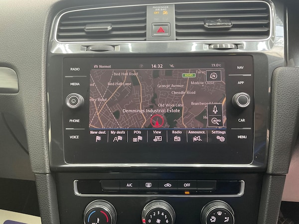 Used Volkswagen Golf 2018 for sale - 75645897: Photo 10