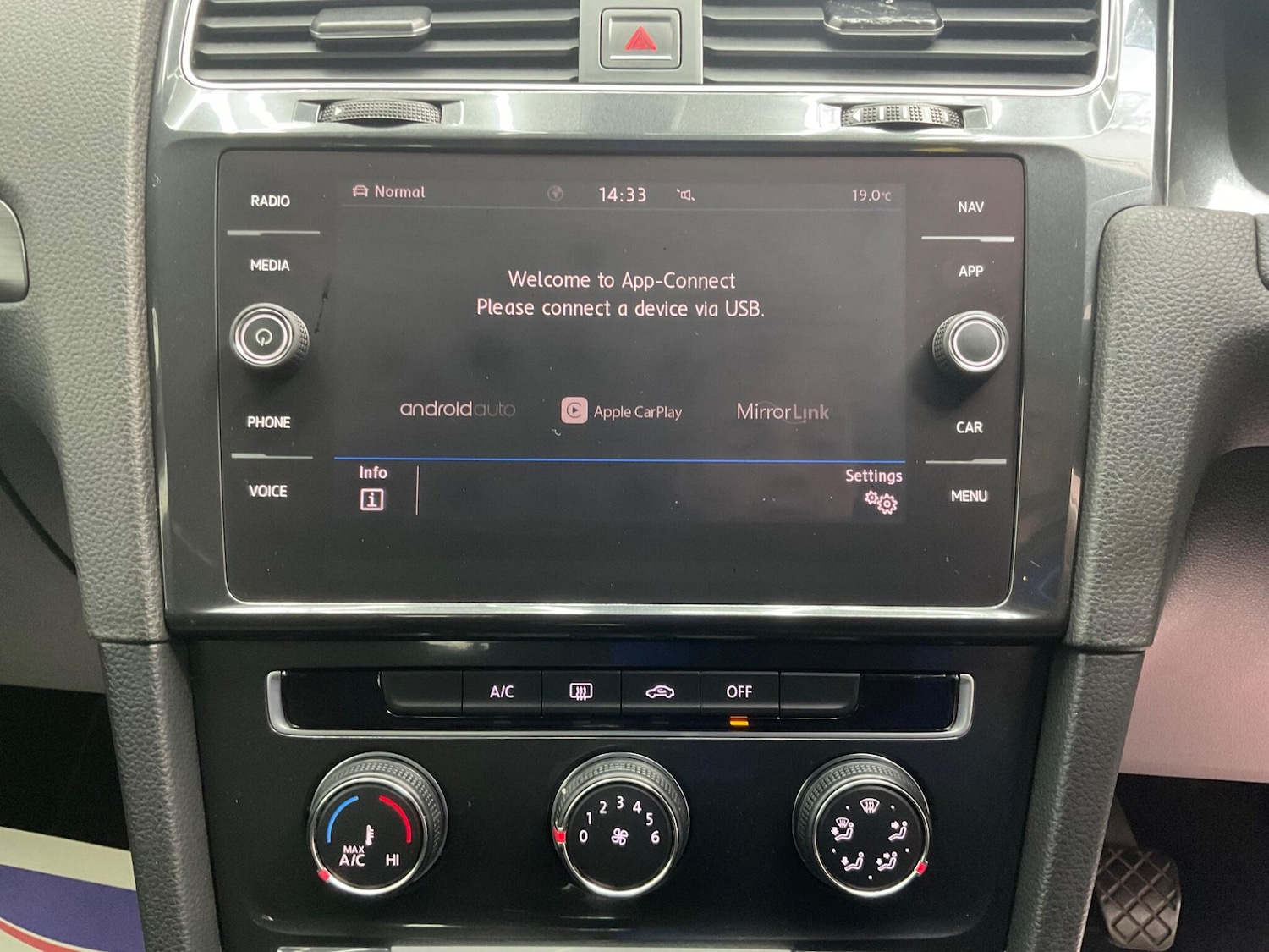 Used Volkswagen Golf 2018 for sale - 75645897: Photo 13