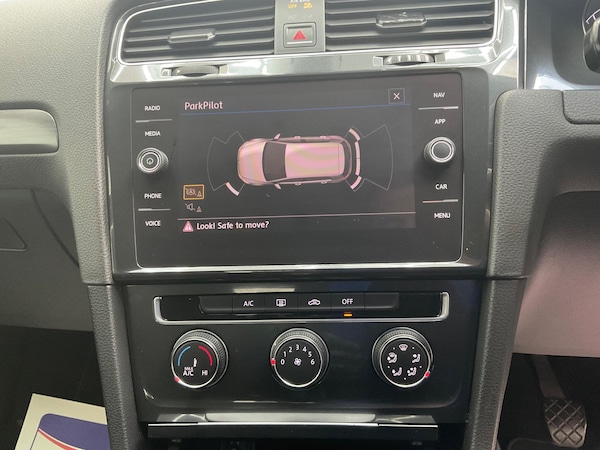 Used Volkswagen Golf 2018 for sale - 75645897: Photo 9