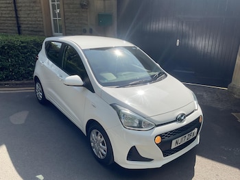 Used Hyundai i10 2017 for sale - 79316600: Photo