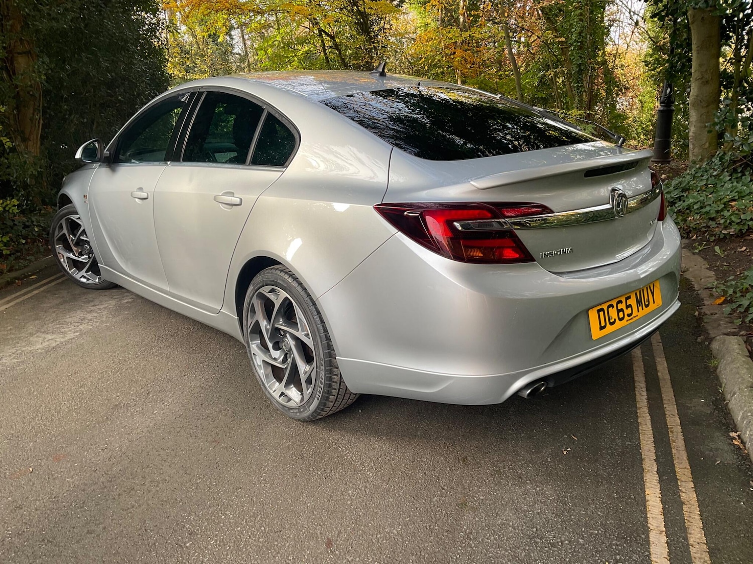 Used Vauxhall Insignia 2015 for sale - 76990331: Photo 2
