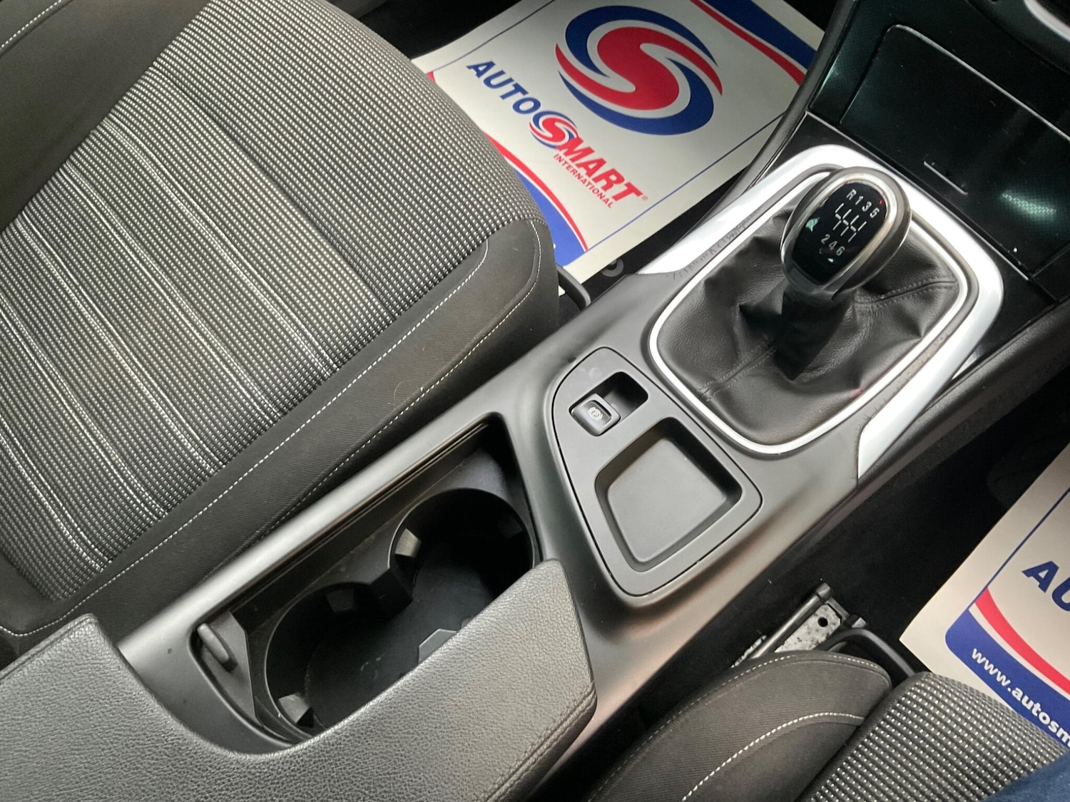 Used Vauxhall Insignia 2015 for sale - 76990331: Photo 22