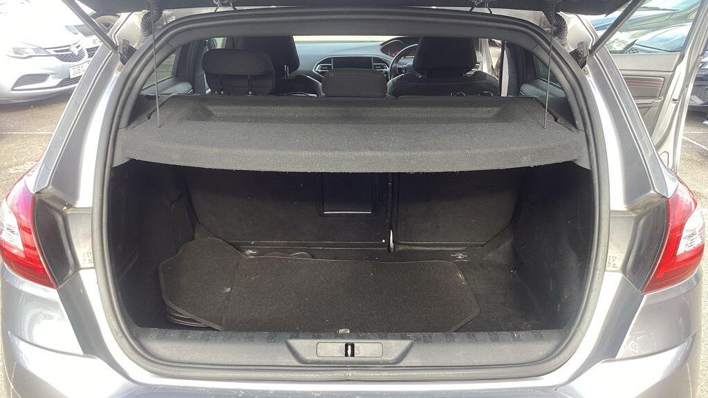 Used Peugeot 308 2017 for sale - 76336319: Photo 7