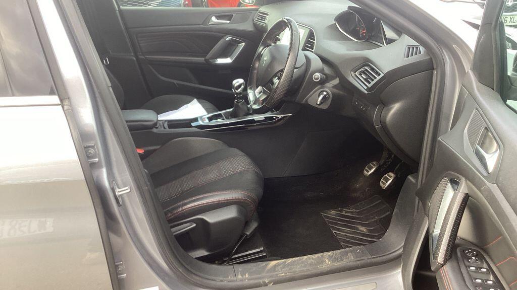 Used Peugeot 308 2017 for sale - 76336319: Photo 9