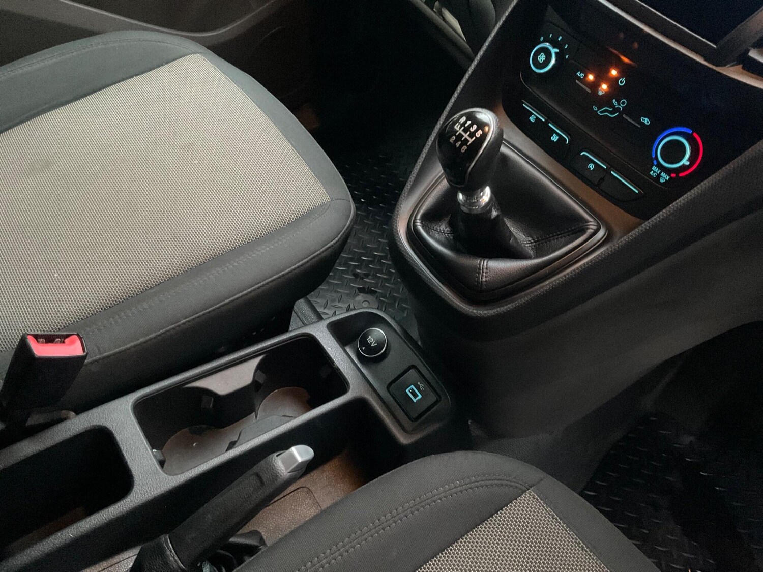 Used Ford Transit Connect 2019 for sale - 77190635: Photo 24