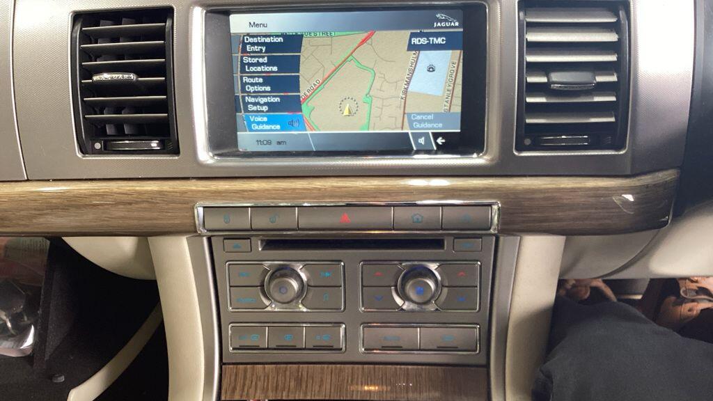 Used Jaguar XF 2009 for sale - 77783644: Photo 11