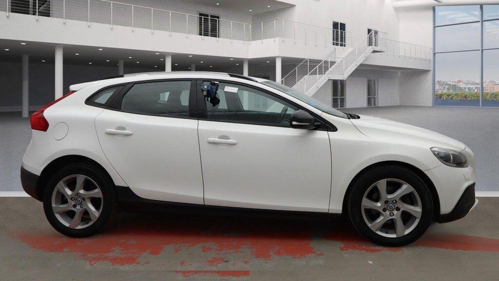 Used Volvo V40 Cross Country for sale - 77658209: Photo 11