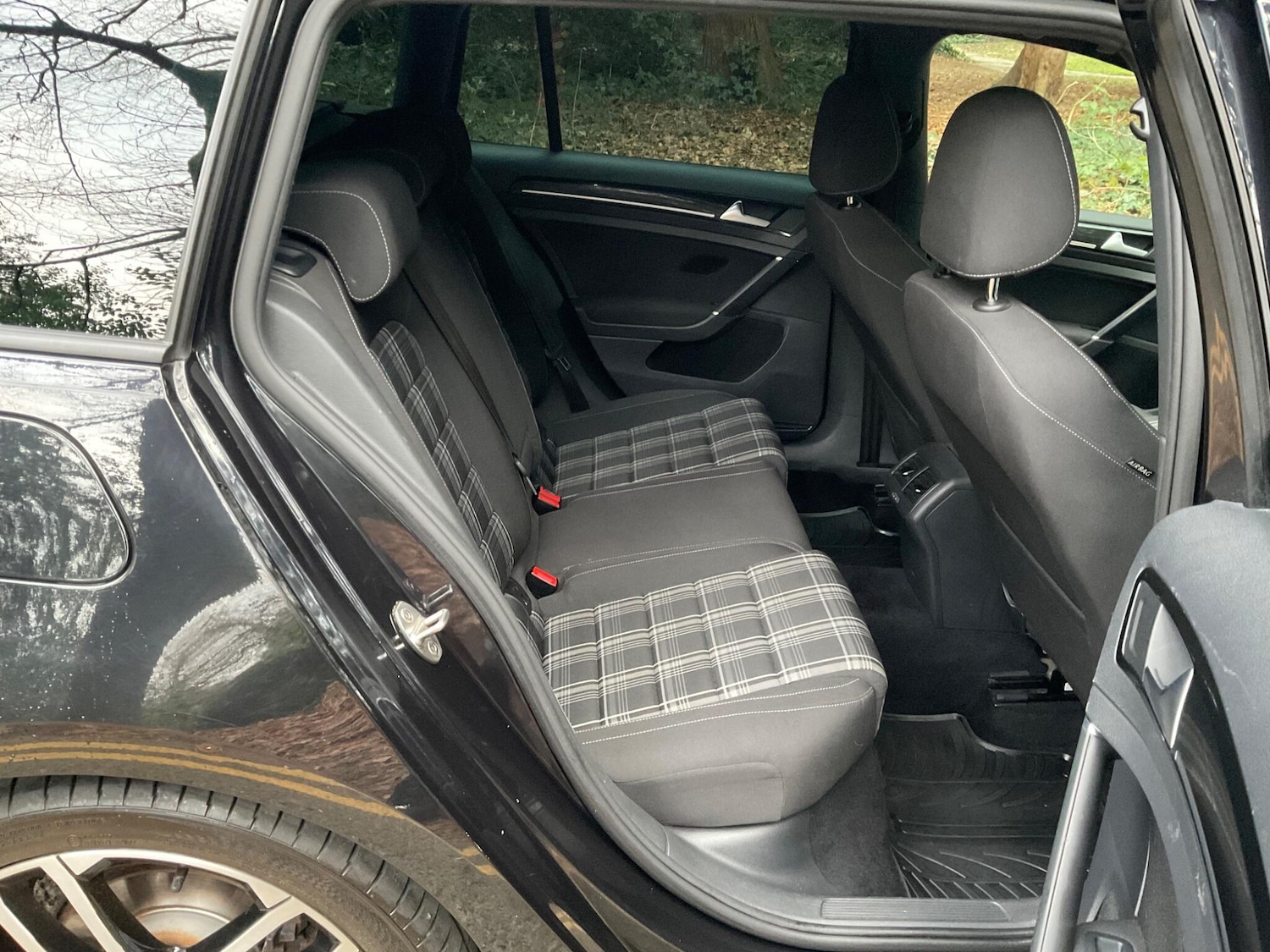 Used Volkswagen Golf 2017 for sale - 77066640: Photo 17