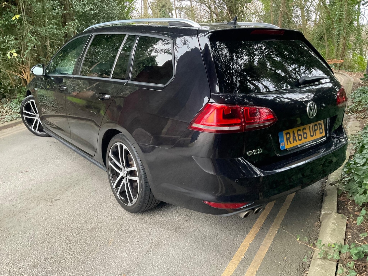 Used Volkswagen Golf 2017 for sale - 77066640: Photo 2