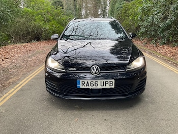 Used Volkswagen Golf 2017 for sale - 77066640: Photo