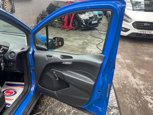 Used Ford Transit Courier 2019 for sale - 75448964: Photo 31