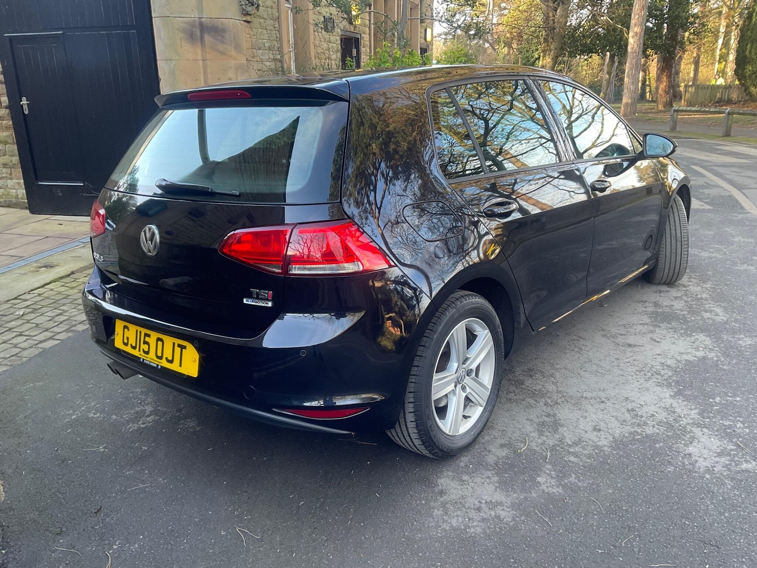 Used Volkswagen Golf 2015 for sale - 77358352: Photo 2