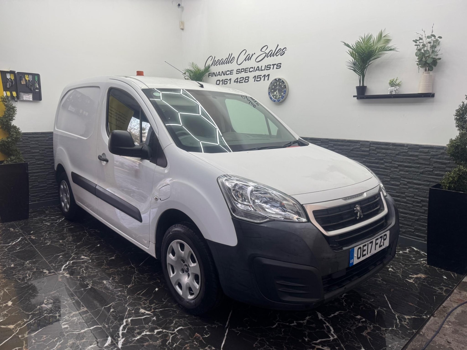 Used Peugeot Partner 2017 for sale - 76802194: Photo 1